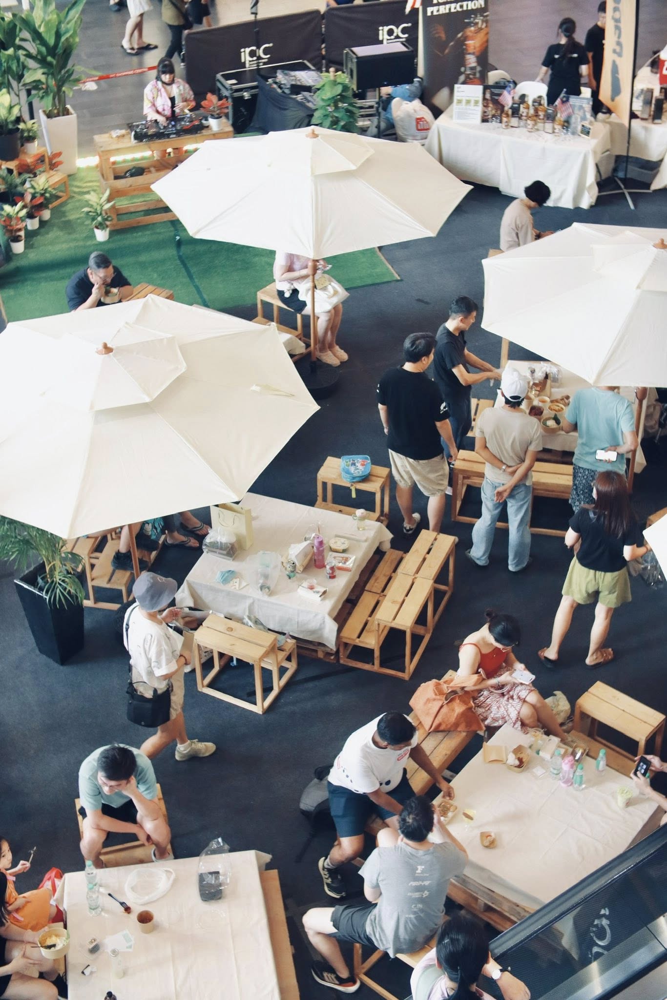 Parasol umbrella setup